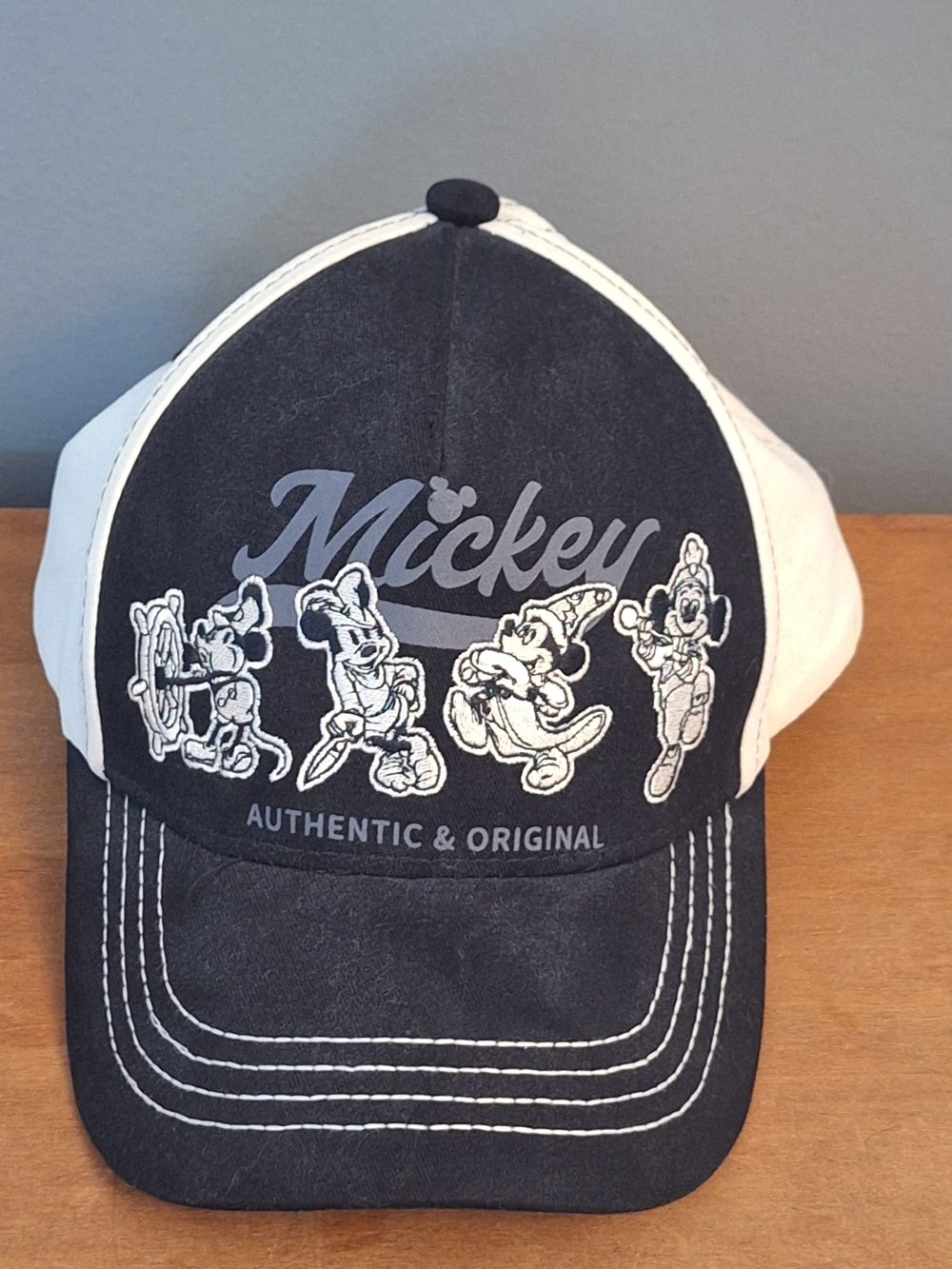 Disney Parks Mickey Mouse "Authentic & Original" baseball cap Adult